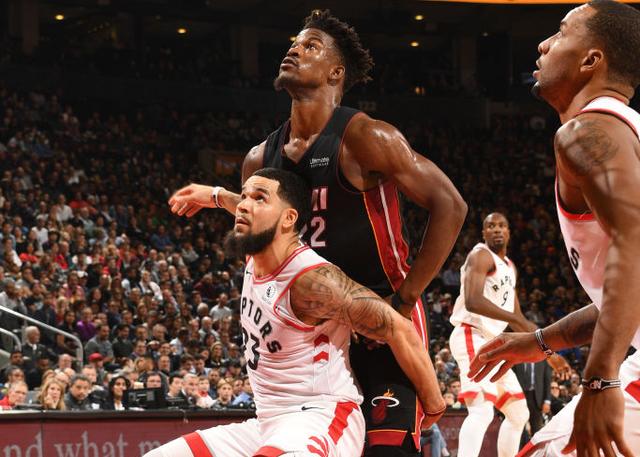 他在球场上 他在球场上